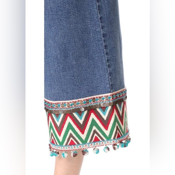 NWT Alice Olivia Beta Embroider Pom-Pom Hem Denim Wide Leg High Waist Jeans - Picture 6 of 8